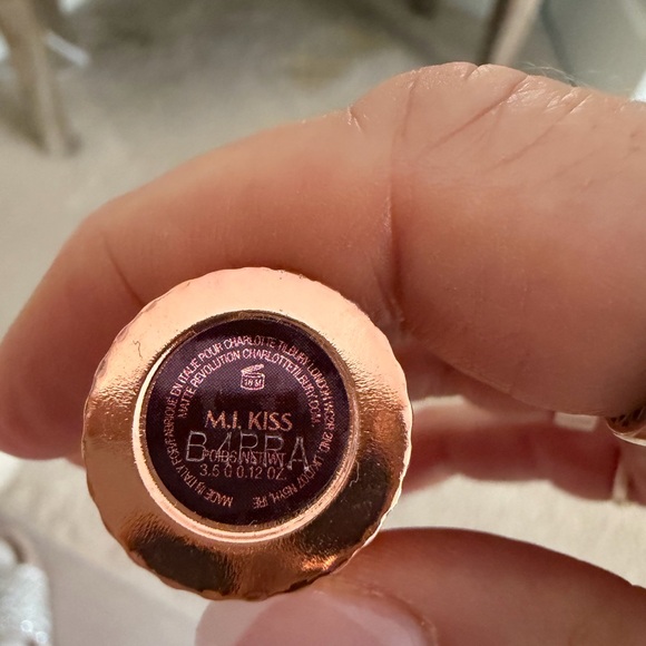 Luxury Red Lipstick by Charlotte Tilbury M1 Kiss - Picture 2 of 2